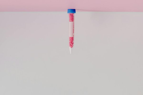 Découverte : Comment la thérapie lumineuse soulage efficacement les symptômes dépressifs